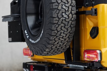 2B-010-Convertible-Mercedes-G-250-080080