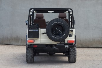 2B-003-Convertible-Mercedes-G-250-087173