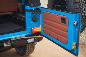 2B-030-Convertible-Mercedes-G-250-089968