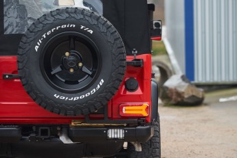 2B-011-Convertible-Mercedes-G-250-086494