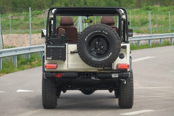 2B-003-Convertible-Mercedes-G-250-084177org