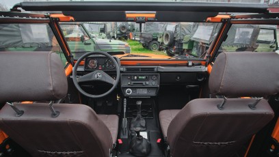 1-004-Convertible-Mercedes-G-250-082383