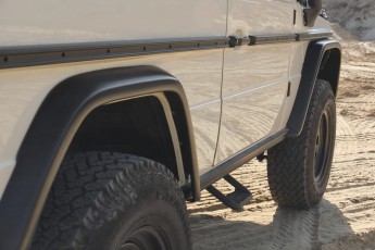 2B-016-Convertible-Mercedes-G-250-082571