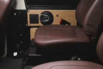 2A-041-Convertible-Mercedes-G-250-080095_2