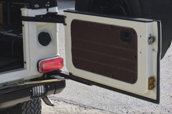 2B-023-Convertible-Mercedes-G-250-080095_1