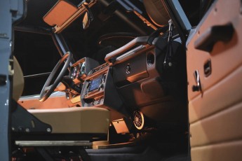 2A-024-Convertible-Mercedes-G-250-080781