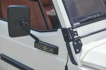 2B-017-Convertible-Mercedes-G-250-082283