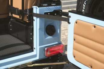 2B-029-Convertible-Mercedes-G-250-082249