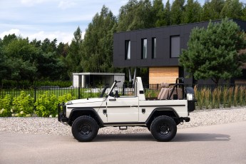 2B-002-Convertible-Mercedes-G-250-067601