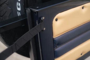 2B-039-Convertible-Mercedes-G-250-075259-