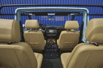 2B-025-Convertible-Mercedes-G-250-079029_1