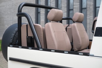 2B-054-Convertible-Mercedes-G-250-069469