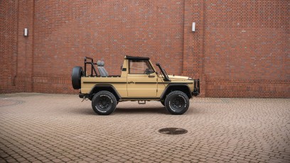 1-001-Convertible-Mercedes-G-250-088714