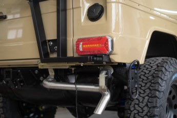 3-026-Convertible-Mercedes-G-250-088714-