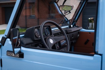 2B-037-Convertible-Mercedes-G-250-081975