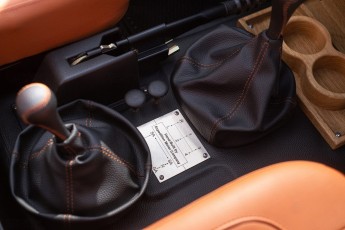 2B-049-Convertible-Mercedes-G-250-081975