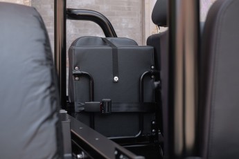 2B-054-Convertible-Mercedes-G-250-082070