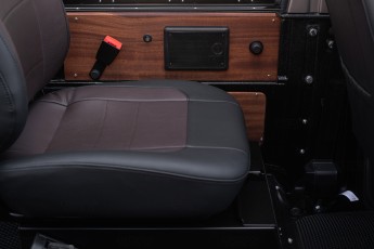 2B-066-Convertible-Mercedes-G-250-082070