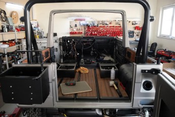 3-009-Convertible-Mercedes-G-250-082070