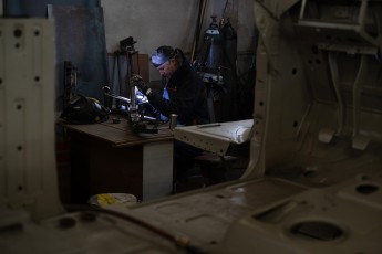 3-048-Convertible-Mercedes-G-250-081975