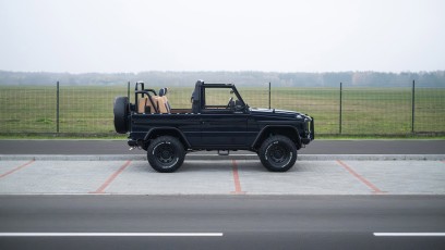 1-001-Vintage-Mercedes-GWagon-MidnightBlue-080489