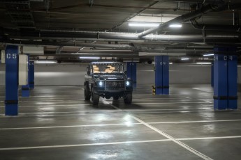 2A-001-Vintage-Mercedes-GWagon-MidnightBlue-080489