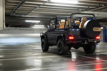 2A-009-Vintage-Mercedes-GWagon-MidnightBlue-080489