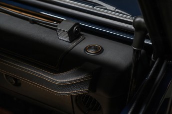 2A-026-Vintage-Mercedes-GWagon-MidnightBlue-080489