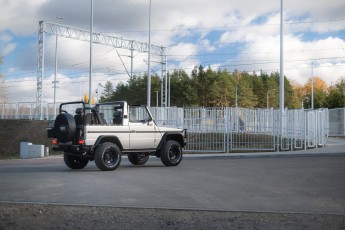 2B-010-Custom-Mercedes-GWagon-MojaveSilver-080462