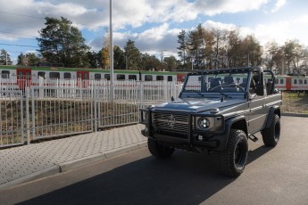 2B-011-Custom-Mercedes-GWagon-MojaveSilver-080462