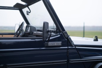 2B-029-Vintage-Mercedes-GWagon-MidnightBlue-080489