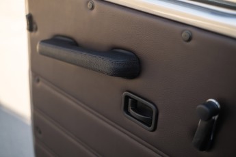 2B-070-Custom-Mercedes-GWagon-MojaveSilver-080462