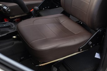 2B-078-Custom-Mercedes-GWagon-MojaveSilver-080462