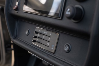 2B-086-Custom-Mercedes-GWagon-MojaveSilver-080462