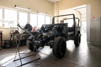 3-010-Vintage-Mercedes-GWagon-MidnightBlue-080489