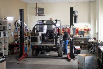 3-014-Custom-Mercedes-GWagon-MojaveSilver-080462