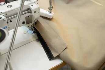 3-016-Vintage-Mercedes-GWagon-MidnightBlue-080489