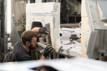 3-027-Vintage-Mercedes-GWagon-MidnightBlue-080489