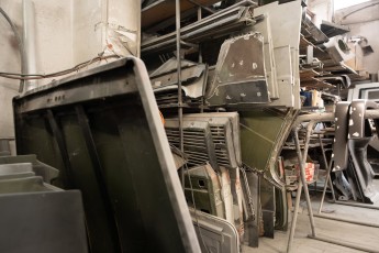 3-051-Vintage-Mercedes-GWagon-MidnightBlue-080489