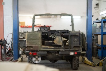 3-055-Vintage-Mercedes-GWagon-MidnightBlue-080489