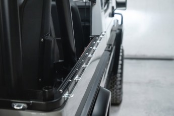 2A-030-Convertible-Mercedes-250GD-Chalk-082098