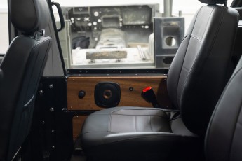 2A-037-Convertible-Mercedes-250GD-Chalk-082098