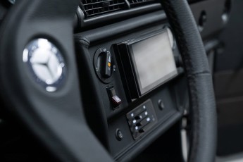 2A-047-Convertible-Mercedes-250GD-Chalk-082098