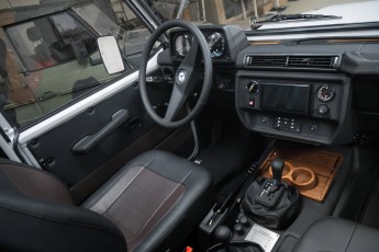 2A-053-Convertible-Mercedes-250GD-Chalk-082098