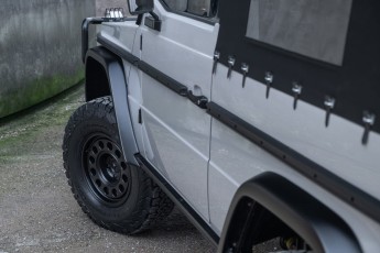 2B-010-Convertible-Mercedes-250GD-Chalk-082098