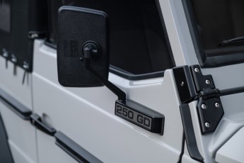 2B-020-Convertible-Mercedes-250GD-Chalk-082098