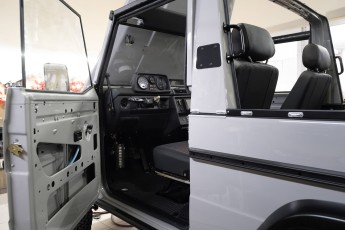 3-007-Convertible-Mercedes-250GD-Chalk-082098