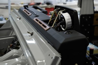 3-010-Convertible-Mercedes-250GD-Chalk-082098