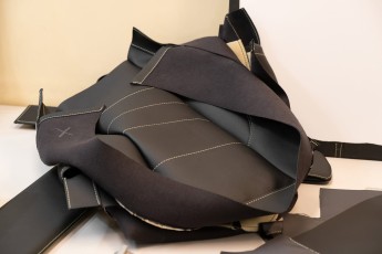 3-015-Convertible-Mercedes-250GD-Chalk-082098