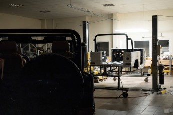 3-027-Convertible-Mercedes-250GD-Chalk-082098